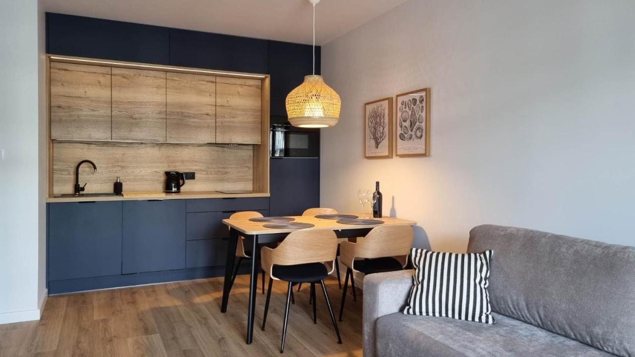 Wspanialy Apartament & Spa Nad Morzem Dziwnow Bagian luar foto